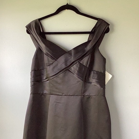 NWT HAYLEY PAIGE Special Occasion 5754 - Picture 7 of 13